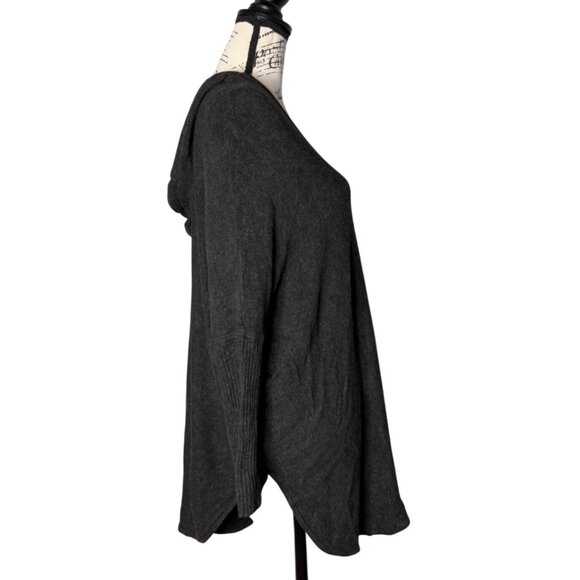 Eileen Fisher Women's Hooded Knit Sweater Tunic Poncho Italian Yarn Charcoal M/L - Picture 2 of 8